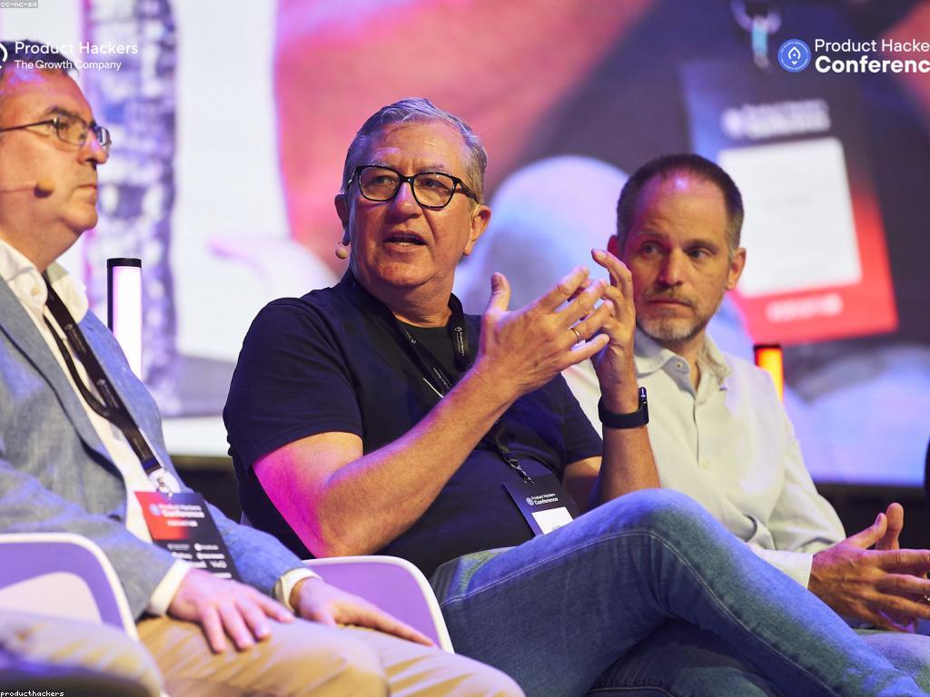 យុទ្ធសាស្ត្រស្លូត: ការបែងចែកប្រាក់ចំណេញនិងការវិភាគការប្រកួត